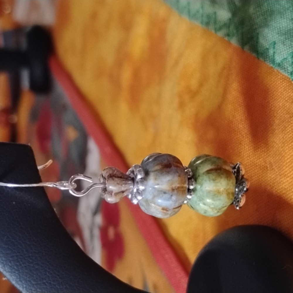 🎃Hand Crafted Pumpkin Earrings🎃 - Picture 3 of 7
